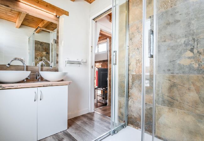 Apartamento en Madrid - ático espacioso en malasaña de alquiler temporal Apartamento en Madrid - ático espacioso en malasaña de alquiler temporal