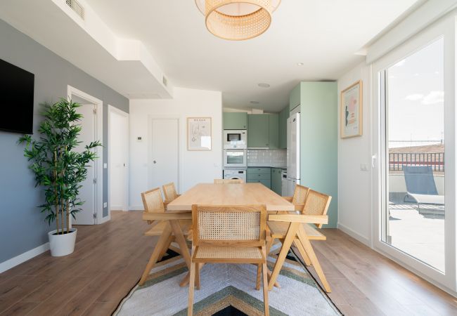 Apartamento en Madrid - atico reformado de alquiler temporal Apartamento en Madrid - atico reformado de alquiler temporal