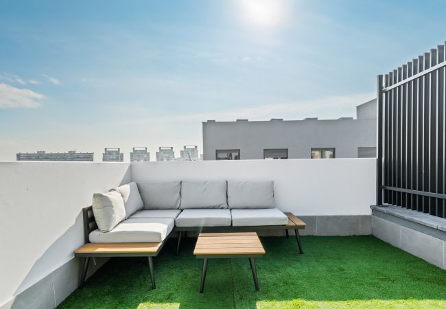 Apartamento en San Sebastián de los Reyes - duplex con terraza y garaje de alquiler temporal Apartamento en San Sebastián de los Reyes - duplex con terraza y garaje de alquiler temporal