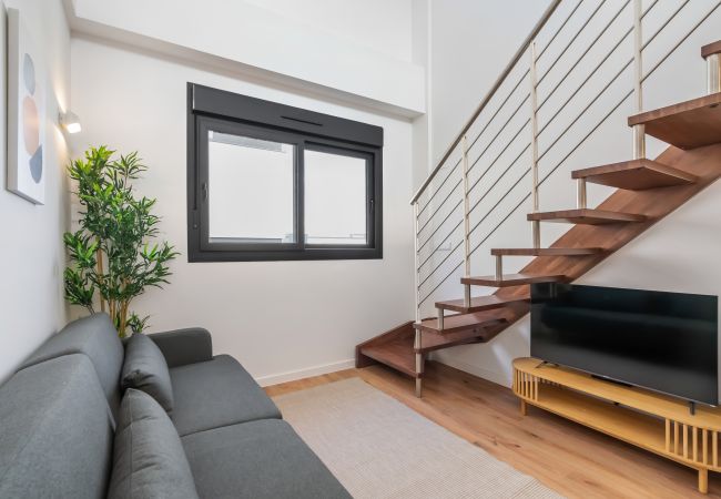 Apartamento en San Sebastián de los Reyes - duplex con terraza y garaje de alquiler temporal Apartamento en San Sebastián de los Reyes - duplex con terraza y garaje de alquiler temporal