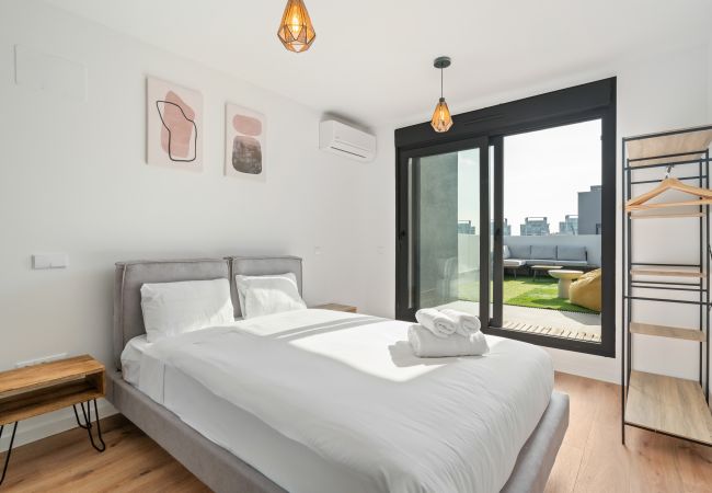 Apartamento en San Sebastián de los Reyes - duplex con terraza y garaje de alquiler temporal Apartamento en San Sebastián de los Reyes - duplex con terraza y garaje de alquiler temporal