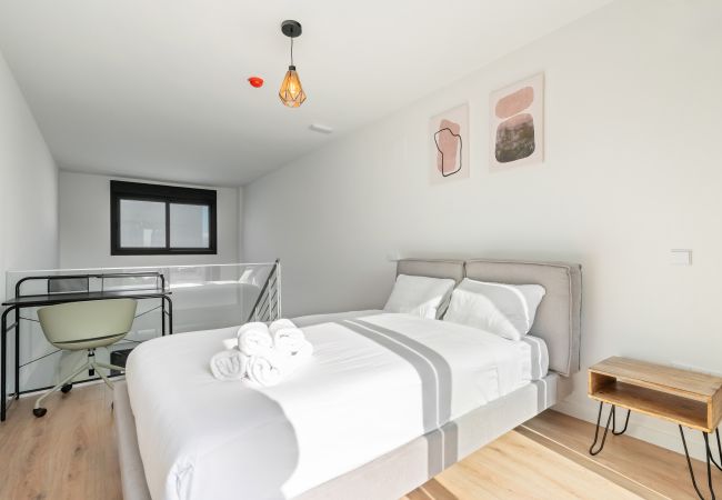 Apartamento en San Sebastián de los Reyes - duplex con terraza y garaje de alquiler temporal Apartamento en San Sebastián de los Reyes - duplex con terraza y garaje de alquiler temporal