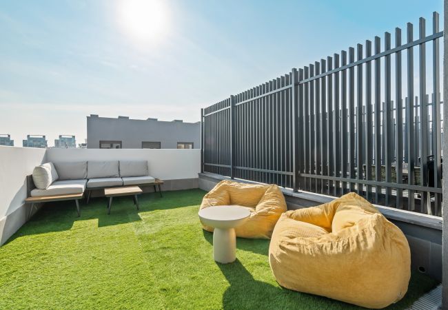 Apartamento en San Sebastián de los Reyes - duplex con terraza y garaje de alquiler temporal Apartamento en San Sebastián de los Reyes - duplex con terraza y garaje de alquiler temporal