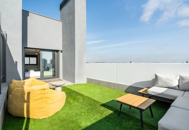 Apartamento en San Sebastián de los Reyes - duplex con terraza y garaje de alquiler temporal Apartamento en San Sebastián de los Reyes - duplex con terraza y garaje de alquiler temporal