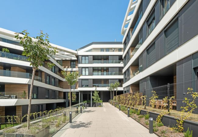 Apartamento en Madrid - Urban Elite – Pool & Garage ALQUILER TEMPORAL Apartamento en Madrid - Urban Elite – Pool & Garage ALQUILER TEMPORAL