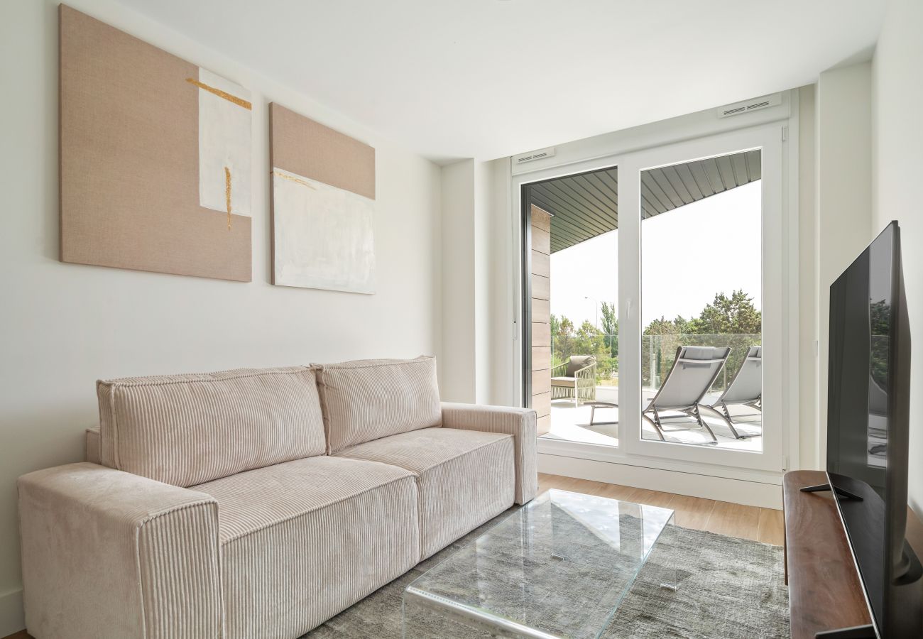 Apartamento en Madrid - Urban Elite – Pool & Garage ALQUILER TEMPORAL Apartamento en Madrid - Urban Elite – Pool & Garage ALQUILER TEMPORAL