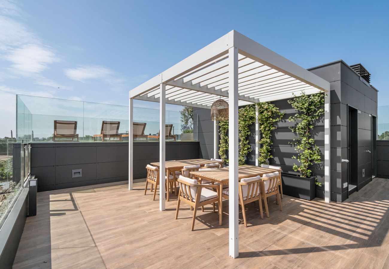 Apartamento en Madrid - Urban Elite – Pool & Garage ALQUILER TEMPORAL Apartamento en Madrid - Urban Elite – Pool & Garage ALQUILER TEMPORAL