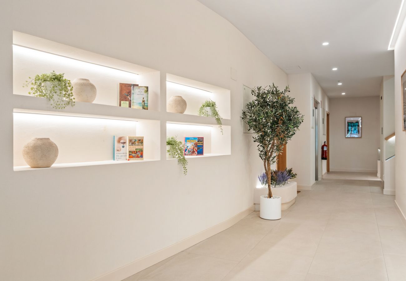 Apartamento en Madrid - Urban Elite – Pool & Garage ALQUILER TEMPORAL Apartamento en Madrid - Urban Elite – Pool & Garage ALQUILER TEMPORAL