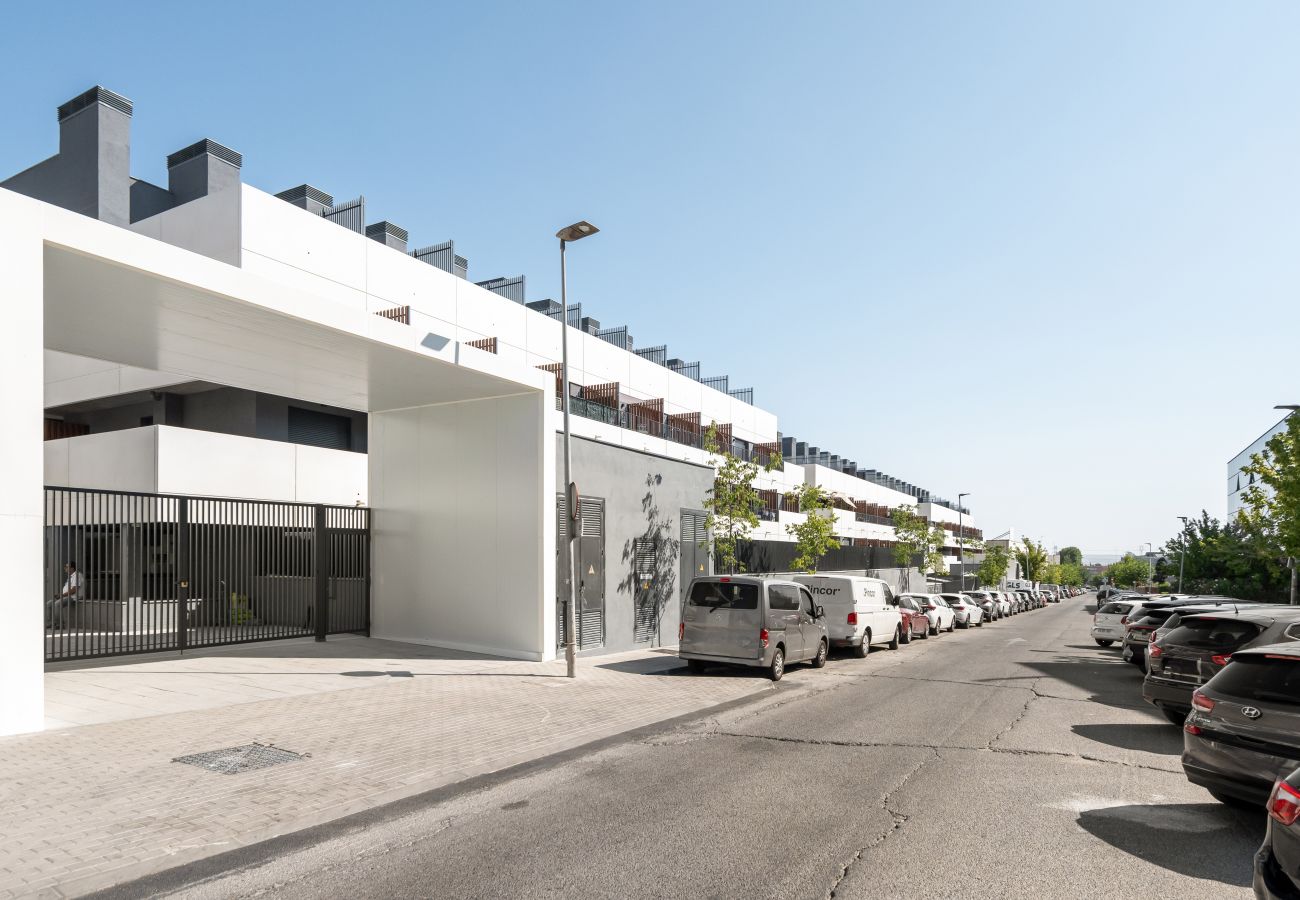 Apartamento en San Sebastián de los Reyes - apartamento business con garaje y piscina de alquiler temporal Apartamento en San Sebastián de los Reyes - apartamento business con garaje y piscina de alquiler temporal