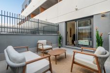 Apartamento en San Sebastián de los Reyes - Exclusivo apartamento con terraza privada, piscina, gimnasio y coworking en Madrid