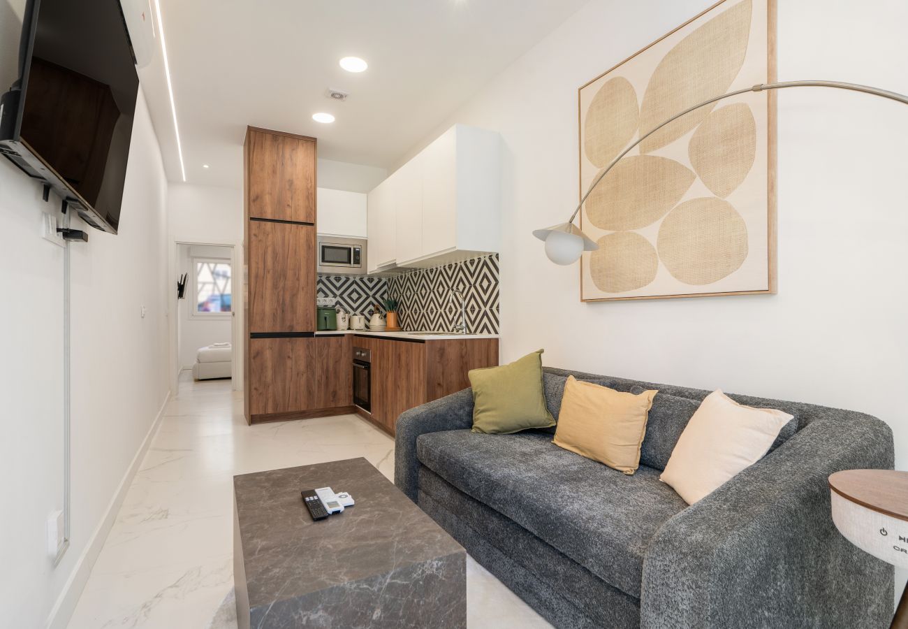 Apartamento en Madrid - Moderno Apartamento Recién Reformado para 4 personas - Junto a Metro