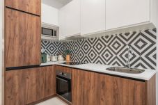 Apartamento en Madrid - Moderno Apartamento Recién Reformado para 4 personas - Junto a Metro