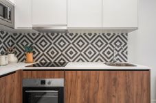 Apartamento en Madrid - Moderno Apartamento Recién Reformado para 4 personas - Junto a Metro