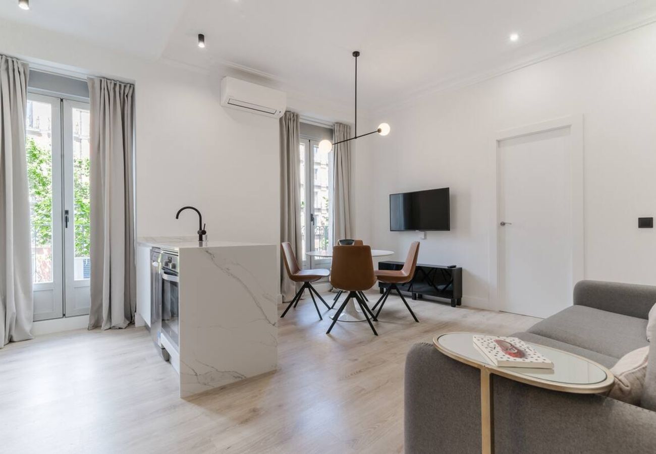 Apartamento en Madrid - LUZ Y DISEÑO EN MALASAÑA I Piso céntrico y nuevo