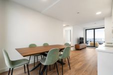 Apartamento en San Sebastián de los Reyes - atico con terraza The Kings Residence: Business Ready