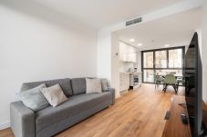 Apartamento en San Sebastián de los Reyes - atico con terraza The Kings Residence: Business Ready