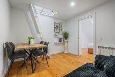 Apartamento en Madrid - La Palma Corporate Retreat con Terraza Privada